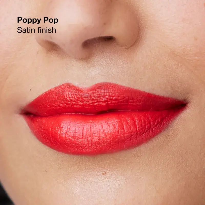 Clinique Rouge à lèvres Pop Longwear Satin Poppy Pop, 3.9 grammes - Image 3