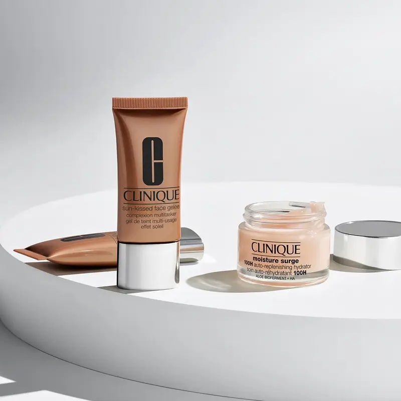 Clinique Sun-Kissed Face Gelee Brightening Bronzing Gel, 30 ml - Image 3