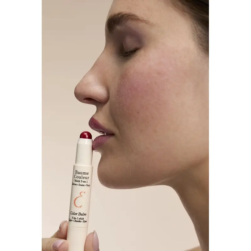 Embryolisse Baume Couleur Stick 3-En-1 Rouge Intense , 2,5 gr - Image 3