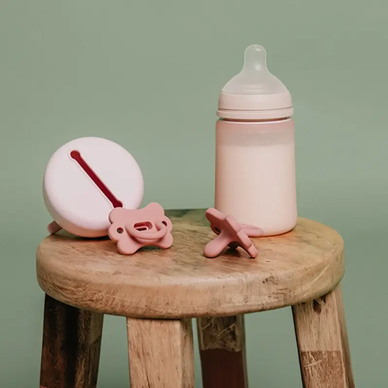 Biberon en silicone Suavinex 240 ml, débit moyen (M), +3 mois, eau de rose - Image 4